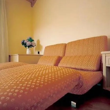 Trilo 4-6 Apartment