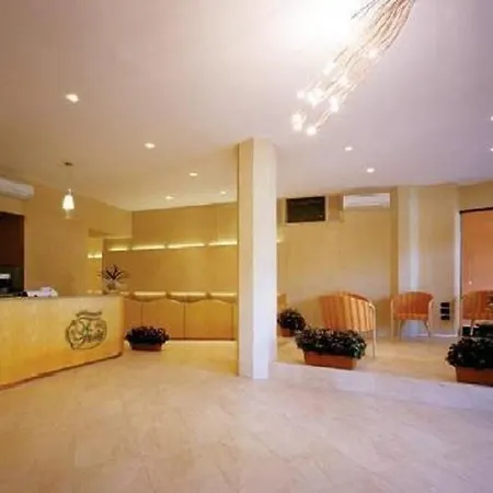 Trilo 4-6 Apartment *